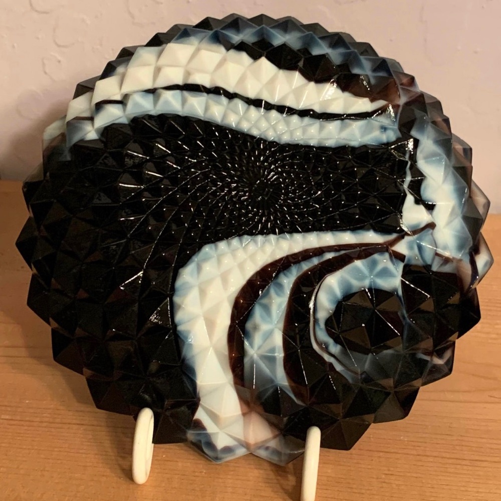 Late 1800’s Black & White Slag Glass Candy Dish with tones of purple and blue - Picture 6 of 8